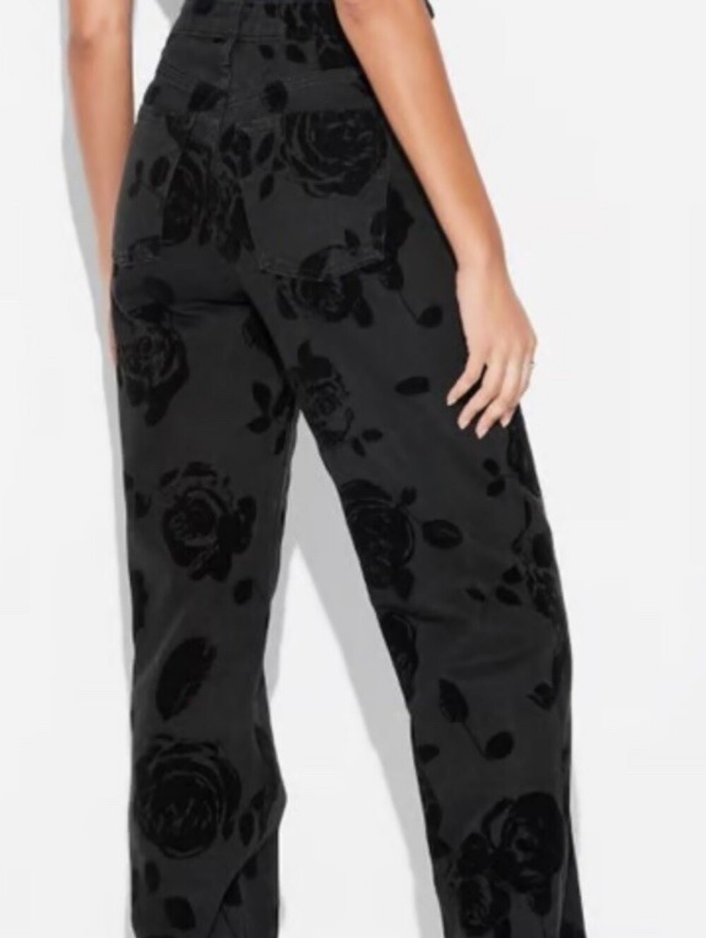 Women's Wild Fable Black High-Rise Straight Jeans With Flowers Size 8